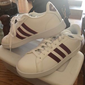 Adidas size 9 never worn womens shoes